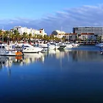 Welcoming In 80 M² With Shared Pool Albufeira