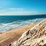 Welcoming In 80 M² With Shared Pool * Albufeira