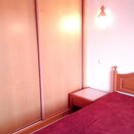 Apartment Seaside Oasis: 2-bedroom With Pool And Wi-fi