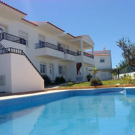 Welcoming In 80 M² With Shared Pool