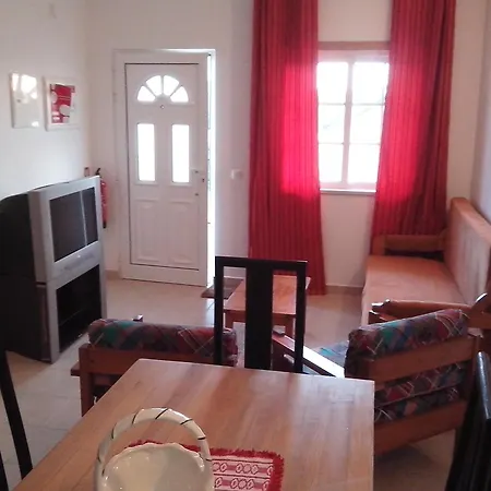 Welcoming In 80 M² With Shared Pool * Albufeira