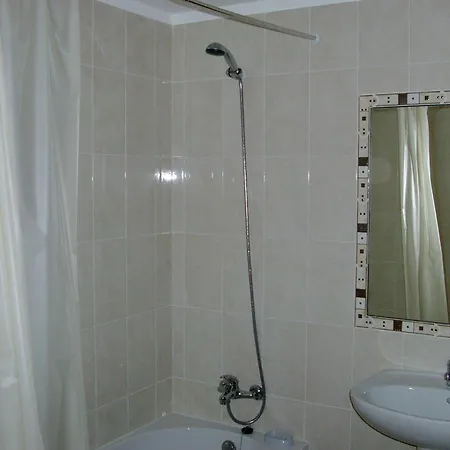 Appartement Welcoming In 80 M² With Shared Pool *