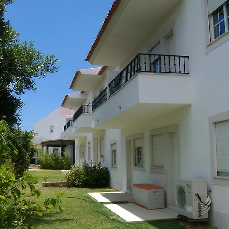 아파트 Welcoming In 80 M² With Shared Pool *