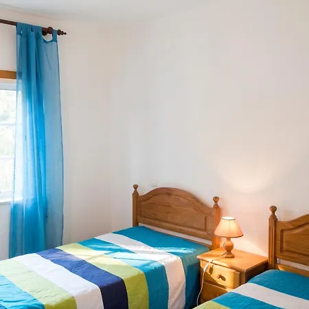 아파트 Welcoming In 80 M² With Shared Pool *
